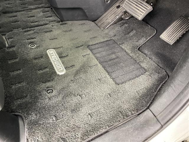 ステップワゴンスパーダ S 禁煙車 純正9インチナビ バックカメラ ETC 両側パワースライドドア クルーズコントロール アイドリングストップ Bluetooth フルセグTV 純正アルミホイール 純正フロアマット スマートキー(20枚目)