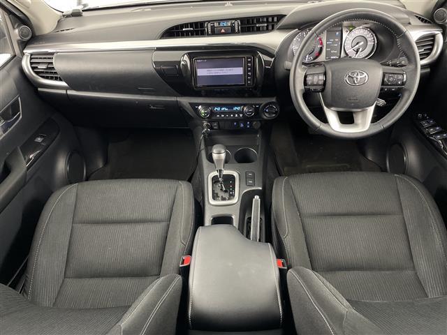 ハイラックス Ｚ　禁煙車　純正７インチナビ　ＡＲＢキャノピー　ＥＴＣ２．０　デジタルインナーミラー　ドライブレコーダー　レーダークルーズコントロール　バックカメラ　コーナーセンサー　アイドリングストップ　スマートキー（2枚目）