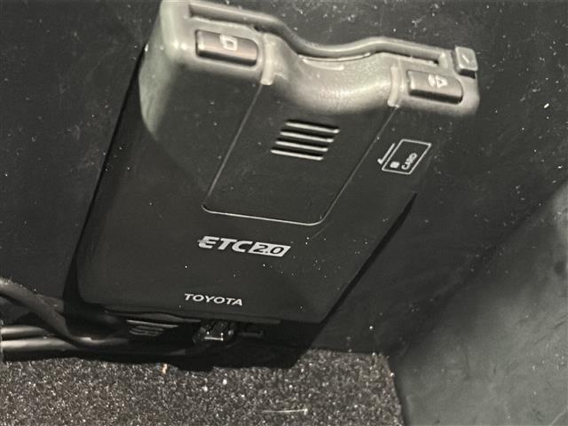 ハイラックス Ｚ　禁煙車　純正７インチナビ　ＡＲＢキャノピー　ＥＴＣ２．０　デジタルインナーミラー　ドライブレコーダー　レーダークルーズコントロール　バックカメラ　コーナーセンサー　アイドリングストップ　スマートキー（7枚目）