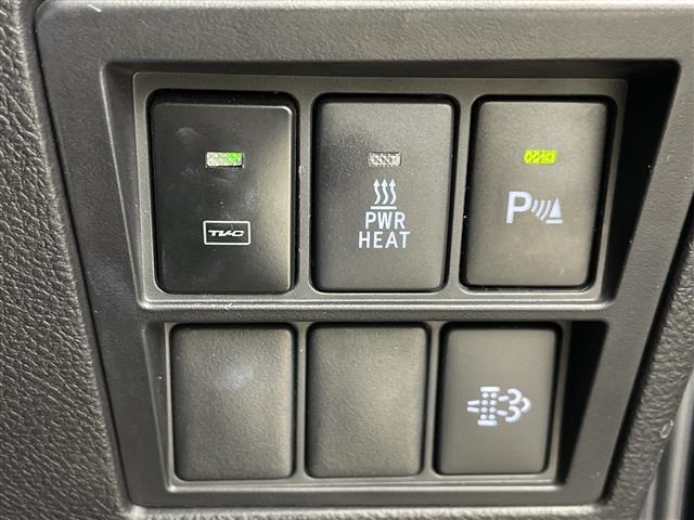 ハイラックス Ｚ　禁煙車　純正７インチナビ　ＡＲＢキャノピー　ＥＴＣ２．０　デジタルインナーミラー　ドライブレコーダー　レーダークルーズコントロール　バックカメラ　コーナーセンサー　アイドリングストップ　スマートキー（9枚目）