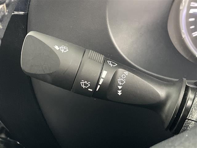 ハイラックス Ｚ　禁煙車　純正７インチナビ　ＡＲＢキャノピー　ＥＴＣ２．０　デジタルインナーミラー　ドライブレコーダー　レーダークルーズコントロール　バックカメラ　コーナーセンサー　アイドリングストップ　スマートキー（19枚目）