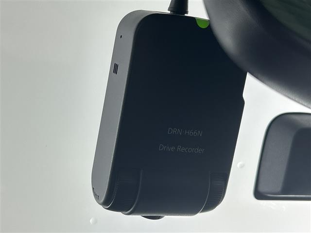 コペン セロ 禁煙 純正7インチナビ 純正フロントドライブレコーダー Bluetooth ETC 純正16インチアルミホイール フロントシートヒーター アイドリングストップ スマートキー プッシュスタート LED(3枚目)