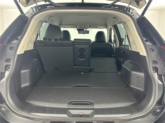 エクストレイル ２０Ｘｉ　禁煙車　ワンオーナー　純正９インチナビ　衝突軽減ブレーキ　全方位カメラ　ドライブレコーダー　デジタルインナーミラー　パワーバックドア　シートヒーター　プロパイロット　レーダークルーズコントロール　ＳＤ（29枚目）