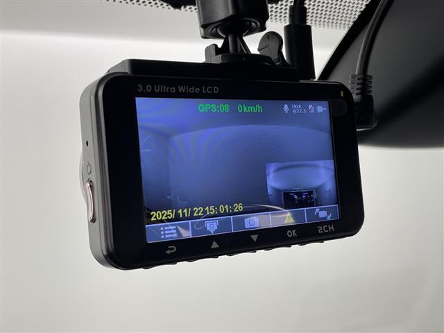 カローラスポーツ Ｇ　Ｚ　禁煙車　純正９インチナビ　ＴＲＤフルエアロ　ＥＴＣ２．０　ヘッドアップディスプレイ　ブラインドスポットモニター　デジタルインナーミラー　純正８ｃｈスピーカー　ドライブレコーダー　フルセグＴＶ　ＨＤＭＩ（9枚目）