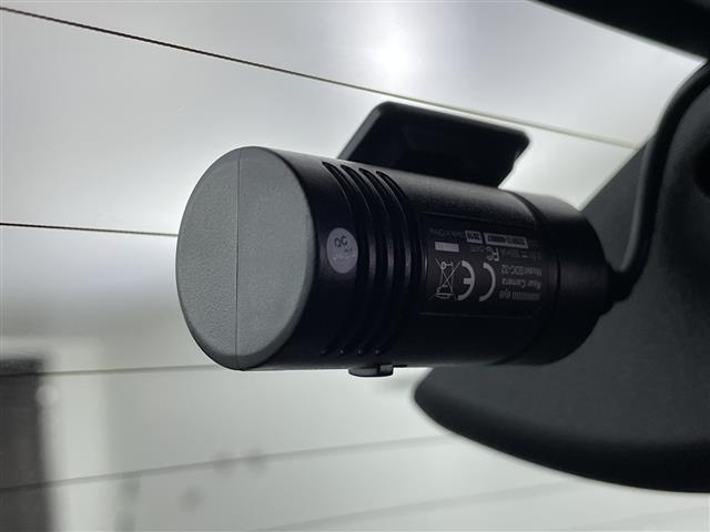 カローラスポーツ Ｇ　Ｚ　禁煙車　純正９インチナビ　ＴＲＤフルエアロ　ＥＴＣ２．０　ヘッドアップディスプレイ　ブラインドスポットモニター　デジタルインナーミラー　純正８ｃｈスピーカー　ドライブレコーダー　フルセグＴＶ　ＨＤＭＩ（10枚目）