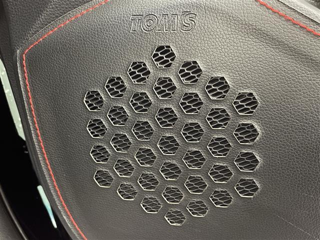 カローラスポーツ Ｇ　Ｚ　禁煙車　純正９インチナビ　ＴＲＤフルエアロ　ＥＴＣ２．０　ヘッドアップディスプレイ　ブラインドスポットモニター　デジタルインナーミラー　純正８ｃｈスピーカー　ドライブレコーダー　フルセグＴＶ　ＨＤＭＩ（13枚目）