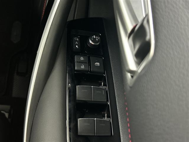 カローラスポーツ Ｇ　Ｚ　禁煙車　純正９インチナビ　ＴＲＤフルエアロ　ＥＴＣ２．０　ヘッドアップディスプレイ　ブラインドスポットモニター　デジタルインナーミラー　純正８ｃｈスピーカー　ドライブレコーダー　フルセグＴＶ　ＨＤＭＩ（23枚目）