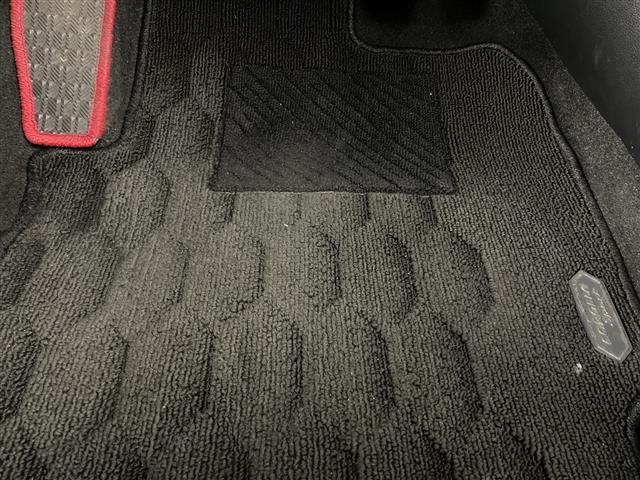 カローラスポーツ Ｇ　Ｚ　禁煙車　純正９インチナビ　ＴＲＤフルエアロ　ＥＴＣ２．０　ヘッドアップディスプレイ　ブラインドスポットモニター　デジタルインナーミラー　純正８ｃｈスピーカー　ドライブレコーダー　フルセグＴＶ　ＨＤＭＩ（26枚目）