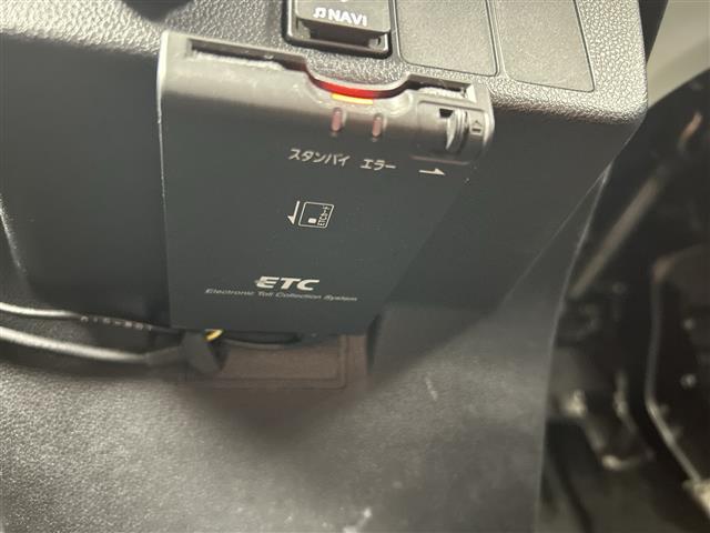 ミライース Ｘ　ＳＡＩＩＩ　禁煙車　純正７インチナビ　バックカメラ　衝突軽減ブレーキ　レーンキープアシスト　オートマチックハイビーム　横滑り防止装置　ＥＴＣ　ＵＳＢ　アイドリングストップ　パーキングセンサー　Ｂｌｕｅｔｏｏｔｈ（3枚目）