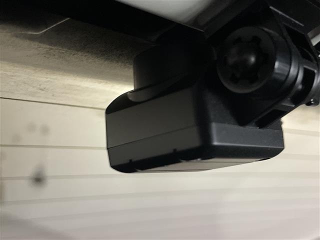 ヤリスクロス ハイブリッドZ 禁煙車 純正8インチナビ 全方位カメラ 衝突軽減ブレーキ ブラインドスポットモニター パワーバックドア シートヒーター ドライブレコーダー ETC2.0 ステアリングヒーター オートマチックハイビーム(6枚目)