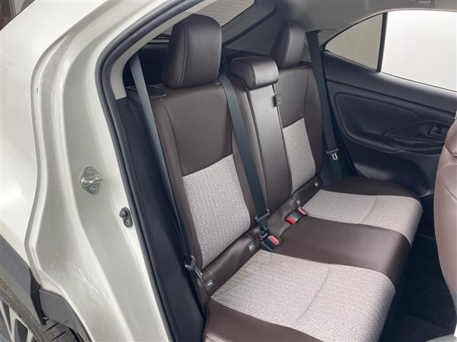 ヤリスクロス ハイブリッドZ 禁煙車 純正8インチナビ 全方位カメラ 衝突軽減ブレーキ ブラインドスポットモニター パワーバックドア シートヒーター ドライブレコーダー ETC2.0 ステアリングヒーター オートマチックハイビーム(25枚目)