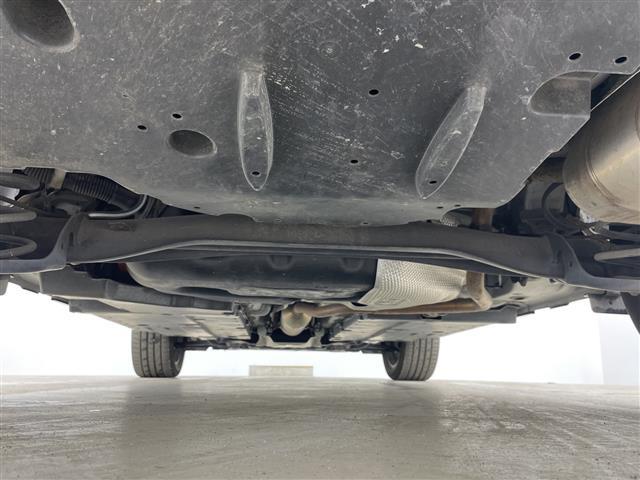 ヤリスクロス ハイブリッドZ 禁煙車 純正8インチナビ 全方位カメラ 衝突軽減ブレーキ ブラインドスポットモニター パワーバックドア シートヒーター ドライブレコーダー ETC2.0 ステアリングヒーター オートマチックハイビーム(40枚目)