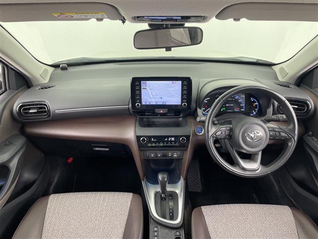 ヤリスクロス ハイブリッドZ 禁煙車 純正8インチナビ 全方位カメラ 衝突軽減ブレーキ ブラインドスポットモニター パワーバックドア シートヒーター ドライブレコーダー ETC2.0 ステアリングヒーター オートマチックハイビーム(41枚目)