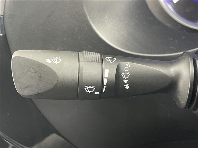 ハイラックス Ｚ　純正７インチナビ　バックカメラ　衝突軽減ブレーキ　レーンキープアシスト　スマートキー　プッシュスタート　ダウンヒルアシストコントロール　ＬＥＤヘッドライト　ＭＴモード付ＡＴ　ＥＴＣ　フォグランプ（12枚目）