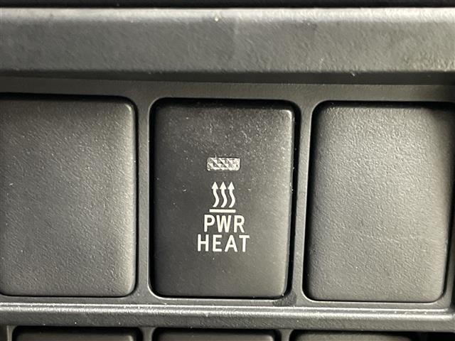 ハイラックス Ｚ　純正７インチナビ　バックカメラ　衝突軽減ブレーキ　レーンキープアシスト　スマートキー　プッシュスタート　ダウンヒルアシストコントロール　ＬＥＤヘッドライト　ＭＴモード付ＡＴ　ＥＴＣ　フォグランプ（17枚目）