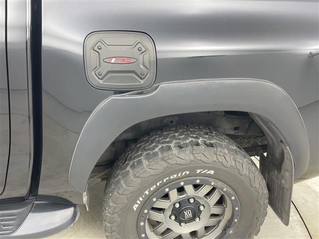 ハイラックス Ｚ　純正７インチナビ　バックカメラ　衝突軽減ブレーキ　レーンキープアシスト　スマートキー　プッシュスタート　ダウンヒルアシストコントロール　ＬＥＤヘッドライト　ＭＴモード付ＡＴ　ＥＴＣ　フォグランプ（36枚目）