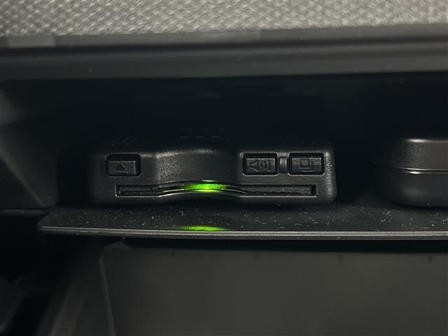 タフト Ｇ　ダーククロムベンチャー　禁煙車　純正９インチディスプレイオーディオ　ＥＴＣ　ガラスルーフ　ドライブレコーダー　ＨＤＭＩ　バックカメラ　Ｂｌｕｅｔｏｏｔｈ　シートヒーター　衝突軽減ブレーキ　コーナーセンサー　レーダークルコン（10枚目）