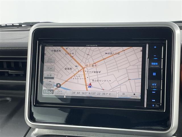 スペーシアギア ハイブリッドＸＺ　禁煙車　純正７インチナビ　全方位カメラ　ＥＴＣ　ドライブレコーダー　ヘッドアップディスプレイ　衝突軽減ブレーキ　シートヒーター　両側パワースライドドア　コーナーセンサー　Ｂｌｕｅｔｏｏｔｈ　フルセグ（4枚目）