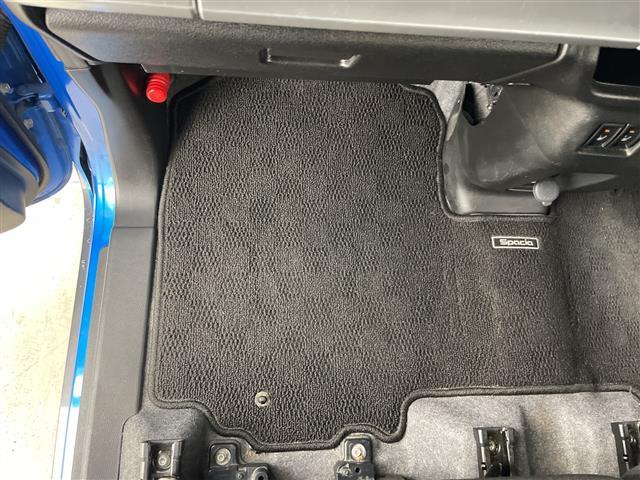 スペーシアギア ハイブリッドＸＺ　禁煙車　純正７インチナビ　全方位カメラ　ＥＴＣ　ドライブレコーダー　ヘッドアップディスプレイ　衝突軽減ブレーキ　シートヒーター　両側パワースライドドア　コーナーセンサー　Ｂｌｕｅｔｏｏｔｈ　フルセグ（22枚目）