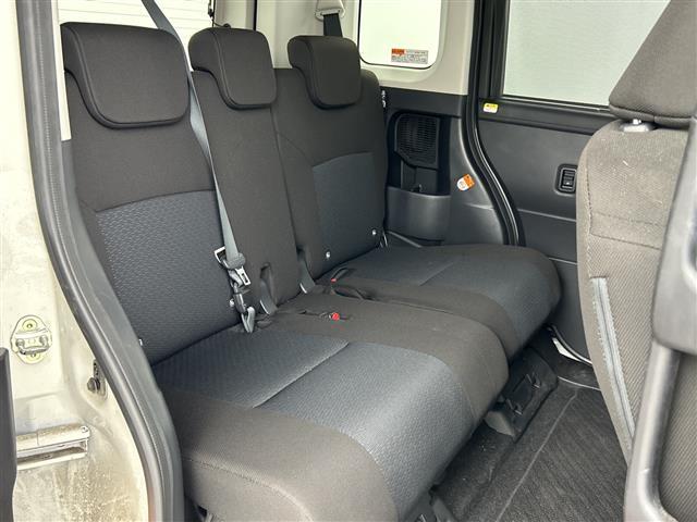 ルーミー Ｇ　禁煙車　ワンオーナー　純正９インチナビ　ＥＴＣ　両側パワースライドドア　衝突軽減ブレーキ　コーナーセンサー　レーンキープアシスト　アイドリングストップ　Ｂｌｕｅｔｏｏｔｈ　フルセグＴＶ　スマートキー（22枚目）