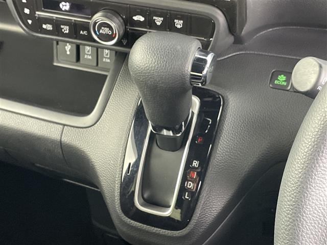 Ｎ－ＢＯＸカスタム Ｇ・Ｌホンダセンシング　禁煙車　純正７インチナビ　ドライブレコーダー　シーケンシャルウインカー　シートヒーター　パワースライドドア　レーダークルーズコントロール　ＥＴＣ　衝突軽減ブレーキ　バックカメラ　純正アルミホイール（12枚目）