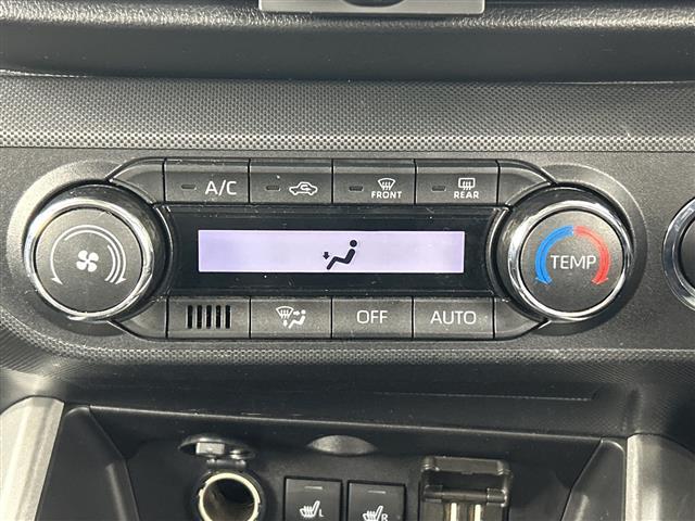 ロッキー Ｇ　禁煙　ターボ　純正７インチナビ　バックカメラ　衝突軽減ブレーキ　レーダークルーズコントロール　オートマチックハイビーム　レーンキープアシスト　ＬＥＤヘッドライト　純正フロアマット　スマートキー　ＵＳＢ（8枚目）