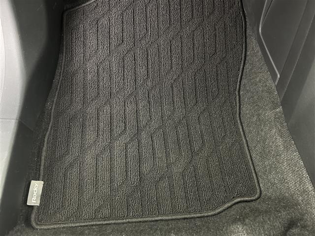 ロッキー Ｇ　禁煙　ターボ　純正７インチナビ　バックカメラ　衝突軽減ブレーキ　レーダークルーズコントロール　オートマチックハイビーム　レーンキープアシスト　ＬＥＤヘッドライト　純正フロアマット　スマートキー　ＵＳＢ（20枚目）