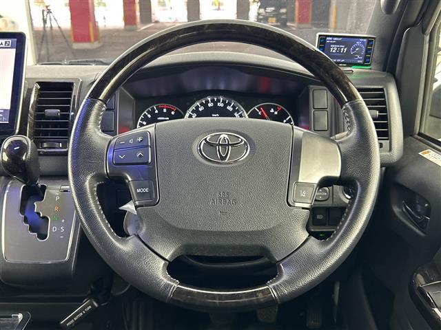 レジアスエースバン スーパーＧＬ　ダークプライムＩＩ　アルパイン１１インチナビ　ｂｌｕｅｔｏｏｔｈ　　ＤＶＤ　フルセグＴＶ　社外ＥＴＣ　社外ドライブレコーダー　衝突軽減ブレーキ　ベットキット　ヒッチメンバー　フォグライト　社外１６インチアルミ（15枚目）