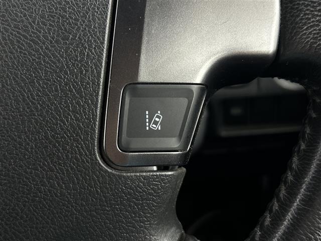 レジアスエースバン スーパーＧＬ　ダークプライムＩＩ　アルパイン１１インチナビ　ｂｌｕｅｔｏｏｔｈ　　ＤＶＤ　フルセグＴＶ　社外ＥＴＣ　社外ドライブレコーダー　衝突軽減ブレーキ　ベットキット　ヒッチメンバー　フォグライト　社外１６インチアルミ（18枚目）