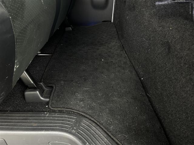 レジアスエースバン スーパーＧＬ　ダークプライムＩＩ　アルパイン１１インチナビ　ｂｌｕｅｔｏｏｔｈ　　ＤＶＤ　フルセグＴＶ　社外ＥＴＣ　社外ドライブレコーダー　衝突軽減ブレーキ　ベットキット　ヒッチメンバー　フォグライト　社外１６インチアルミ（27枚目）