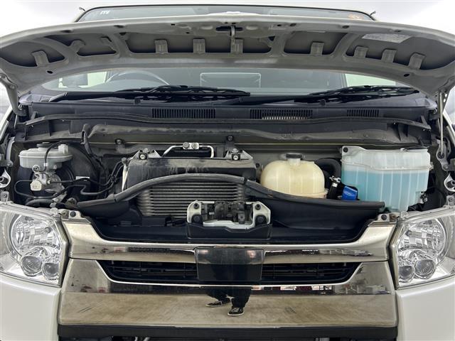 レジアスエースバン スーパーＧＬ　ダークプライムＩＩ　アルパイン１１インチナビ　ｂｌｕｅｔｏｏｔｈ　　ＤＶＤ　フルセグＴＶ　社外ＥＴＣ　社外ドライブレコーダー　衝突軽減ブレーキ　ベットキット　ヒッチメンバー　フォグライト　社外１６インチアルミ（40枚目）