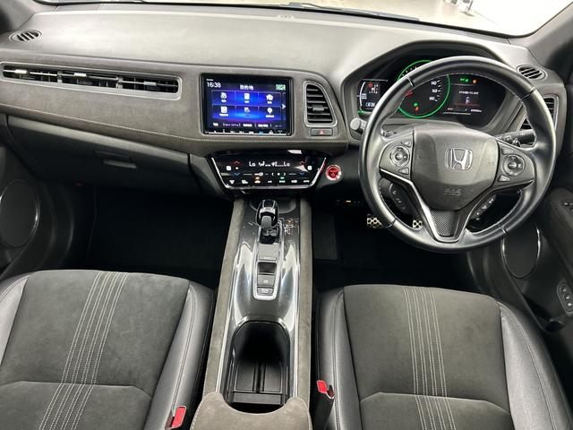 ヴェゼル ハイブリッドRS・ホンダセンシング 禁煙車 純正8インチナビ バックカメラ 衝突軽減ブレーキ HDMI シートヒーター レーダークルーズコントロール レーンキープアシスト パワーシート Bluetooth フルセグTV スマートキー(2枚目)