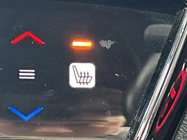 ヴェゼル ハイブリッドRS・ホンダセンシング 禁煙車 純正8インチナビ バックカメラ 衝突軽減ブレーキ HDMI シートヒーター レーダークルーズコントロール レーンキープアシスト パワーシート Bluetooth フルセグTV スマートキー(3枚目)