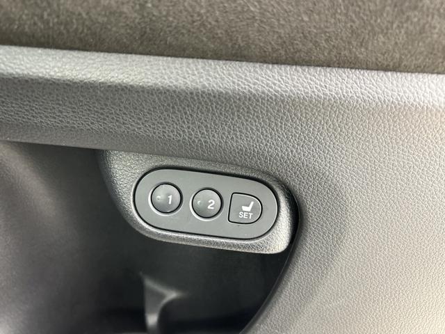 ヴェゼル ハイブリッドRS・ホンダセンシング 禁煙車 純正8インチナビ バックカメラ 衝突軽減ブレーキ HDMI シートヒーター レーダークルーズコントロール レーンキープアシスト パワーシート Bluetooth フルセグTV スマートキー(10枚目)