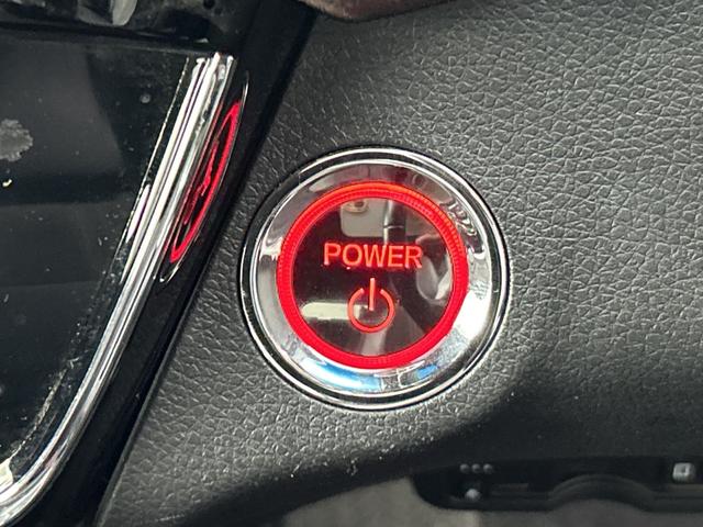 ヴェゼル ハイブリッドRS・ホンダセンシング 禁煙車 純正8インチナビ バックカメラ 衝突軽減ブレーキ HDMI シートヒーター レーダークルーズコントロール レーンキープアシスト パワーシート Bluetooth フルセグTV スマートキー(14枚目)