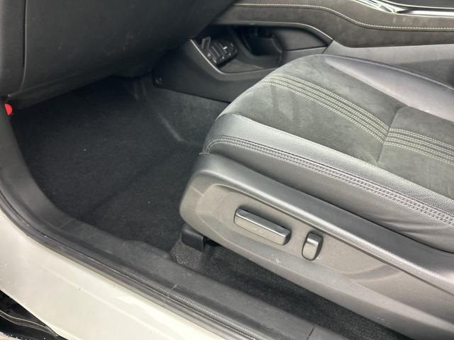 ヴェゼル ハイブリッドRS・ホンダセンシング 禁煙車 純正8インチナビ バックカメラ 衝突軽減ブレーキ HDMI シートヒーター レーダークルーズコントロール レーンキープアシスト パワーシート Bluetooth フルセグTV スマートキー(24枚目)