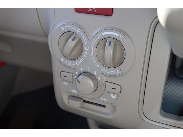 アルトラパン Ｓ　ＥＴＣ　バックカメラ　ナビ　ＴＶ　衝突被害軽減システム　ＨＩＤ　スマートキー　アイドリングストップ　電動格納ミラー　シートヒーター　ベンチシート　ＣＶＴ　盗難防止システム　ＡＢＳ　ＥＳＣ　ＣＤ　ＵＳＢ（24枚目）