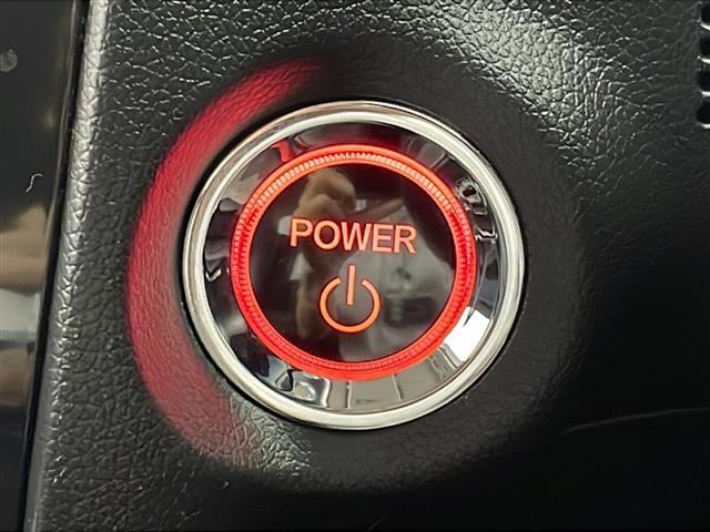 シャトル ハイブリッドＺ　ホンダセンシング　純正７インチＳＤナビ　フルセグ／ＢＴ／ＤＶＤ／ＵＳＢ／ＳＤ　バックカメラ　ビルトインＥＴＣ　純正ドライブレコーダー　ホンダセンシング　アダプティブクルーズコントロール　レーンキープアシスト（10枚目）
