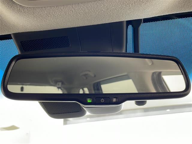 シャトル ハイブリッドＺ　ホンダセンシング　純正７インチＳＤナビ　フルセグ／ＢＴ／ＤＶＤ／ＵＳＢ／ＳＤ　バックカメラ　ビルトインＥＴＣ　純正ドライブレコーダー　ホンダセンシング　アダプティブクルーズコントロール　レーンキープアシスト（12枚目）