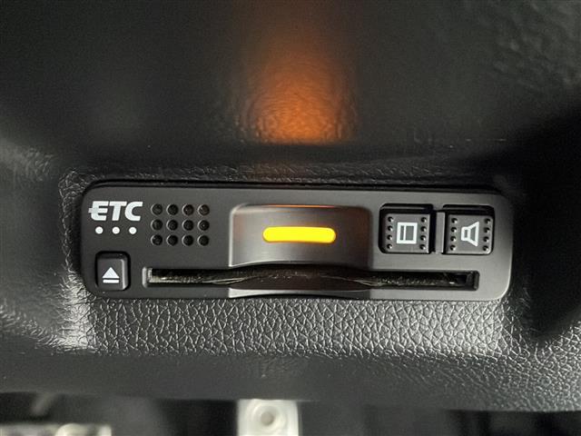 シャトル ハイブリッドＺ　ホンダセンシング　純正７インチＳＤナビ　フルセグ／ＢＴ／ＤＶＤ／ＵＳＢ／ＳＤ　バックカメラ　ビルトインＥＴＣ　純正ドライブレコーダー　ホンダセンシング　アダプティブクルーズコントロール　レーンキープアシスト（13枚目）