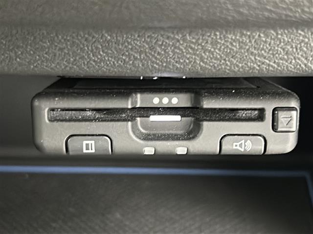 デイズ ハイウェイスター　Ｇターボプロパイロットエディション　純正９インチナビ　ＡＭ　ＦＭ　ＤＶＤ　ＳＤ　ＢＴ　ＡＵＸ　フルセグ　プロパイロット　アラウンドビューモニター　電動パーキングブレーキ　オートホールド　ＬＥＤオートライト　ステアリングスイッチ（7枚目）