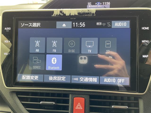 ノア Ｓｉ　ダブルバイビーＩＩＩ　純正１０インチＳＤナビ　純正１２インチフリップダウンモニター　フルセグ　ＢＴ　ＣＤ　ＤＶＤ　バックカメラ　ビルトインＥＴＣ　トヨタセーフティセンス　レーンキープアシスト　クルーズコントロール（5枚目）