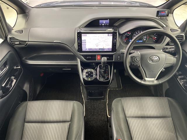 ヴォクシー ＺＳ　煌　アルパイン１１インチナビ　ＡＭ　ＦＭ　ＣＤ　フルセグ　ＤＶＤ　ＳＤ　ＢＴ　１２．８インチアルパインフリップダウンモニター　両側パワースライドドア　バックカメラ　プリクラッシュセーフティ（42枚目）