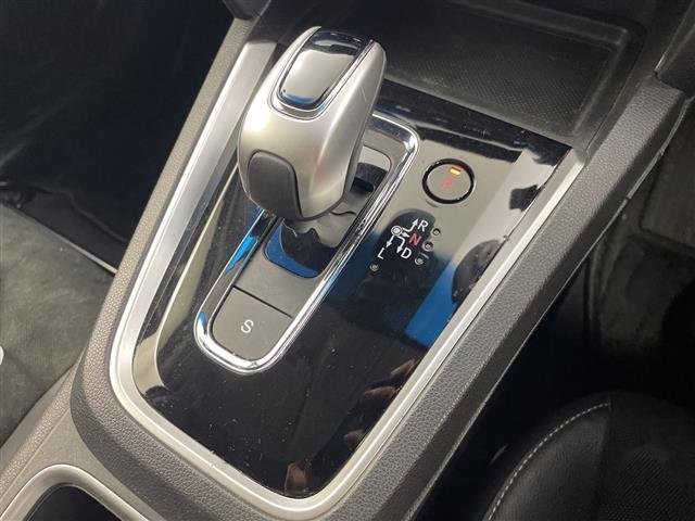 シャトル ハイブリッドＸ　ホンダセンシング　ホンダセンシング　社外８インチナビ　ＣＤ　ＤＶＤ　Ｂｌｕｅｔｏｏｔｈ　ＳＤ　バックカメラ　レーダークルーズコントロール　前方ドライブレコーダー　前席シートヒーター　ハーフレザーシート　パドルシフト（11枚目）