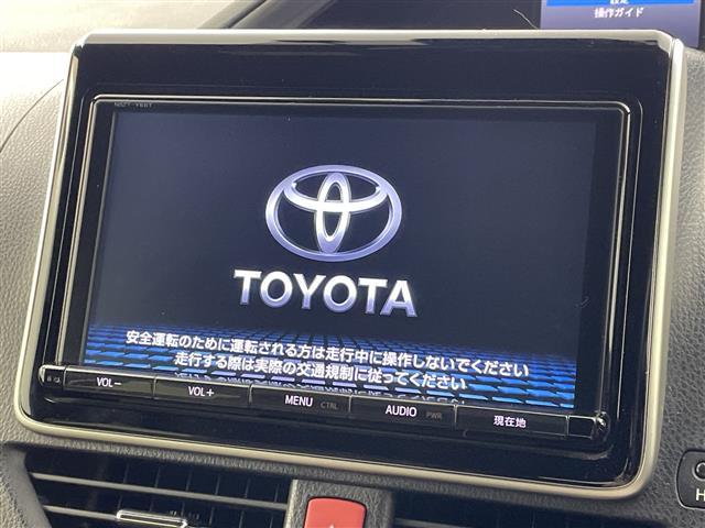 エスクァイア ハイブリッドＧｉ　プレミアムパッケージ　トヨタセーフティセンス　プリクラッシュセーフティ　レーンディパーチャーアラート　クルーズコントロール　純正ＳＤ９インチナビ　フルセグ　ＢＴ　ＤＶＤ　ＵＳＢ　バックカメラ　ビルとインＥＴＣ　純正ドラレコ（39枚目）