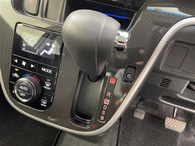 ムーヴ カスタム　Ｘ　ＶＳ　ＳＡＩＩＩ　純正ＳＤナビ　全周囲モニター　フルセグ　ドライブレコーダー　スマートアシスト　衝突軽減ブレーキ　車線逸脱警報　誤発進抑制機能　先行車発進お知らせ　コーナーセンサー　オートハイビーム　ＥＴＣ（18枚目）