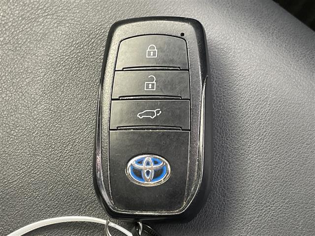 ハリアーハイブリッド Ｇ　純正８インチディスプレイオーディオ　ＡＭ　ＦＭ　Ｂｌｕｅｔｏｏｔｈ　バックカメラ　レーダークルーズコントロール　パワーバックドア　ハーフレザーシート　オートハイビーム　ステアリングスイッチ　ＥＴＣ（27枚目）