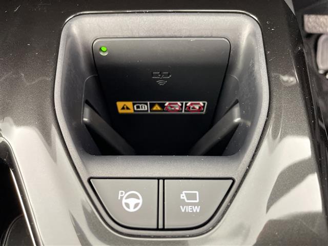 クラウンスポーツ Ｚ　パノラマルーフ　デジタルインナーミラー　ヘッドアップディスプレイ　純正１２．３インチナビ　Ｂｌｕｅｔｏｏｔｈ　ＵＳＢ　ＡｐｐｌｅＣａｒＰｌａｙ　　フルセグ　パノラミックビューモニター　ＥＴＣ２．０（3枚目）