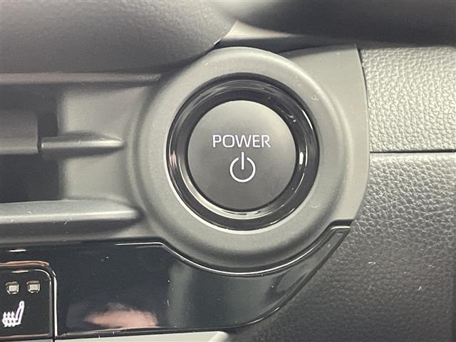 クラウンスポーツ Ｚ　パノラマルーフ　デジタルインナーミラー　ヘッドアップディスプレイ　純正１２．３インチナビ　Ｂｌｕｅｔｏｏｔｈ　ＵＳＢ　ＡｐｐｌｅＣａｒＰｌａｙ　　フルセグ　パノラミックビューモニター　ＥＴＣ２．０（18枚目）