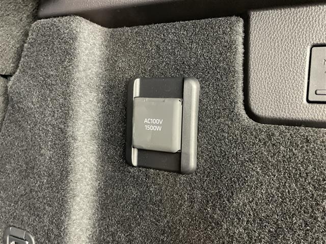 クラウンスポーツ Ｚ　パノラマルーフ　デジタルインナーミラー　ヘッドアップディスプレイ　純正１２．３インチナビ　Ｂｌｕｅｔｏｏｔｈ　ＵＳＢ　ＡｐｐｌｅＣａｒＰｌａｙ　　フルセグ　パノラミックビューモニター　ＥＴＣ２．０（20枚目）
